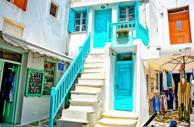 Naxos Market Street