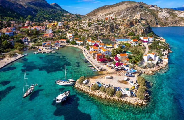 Mandraki Bay