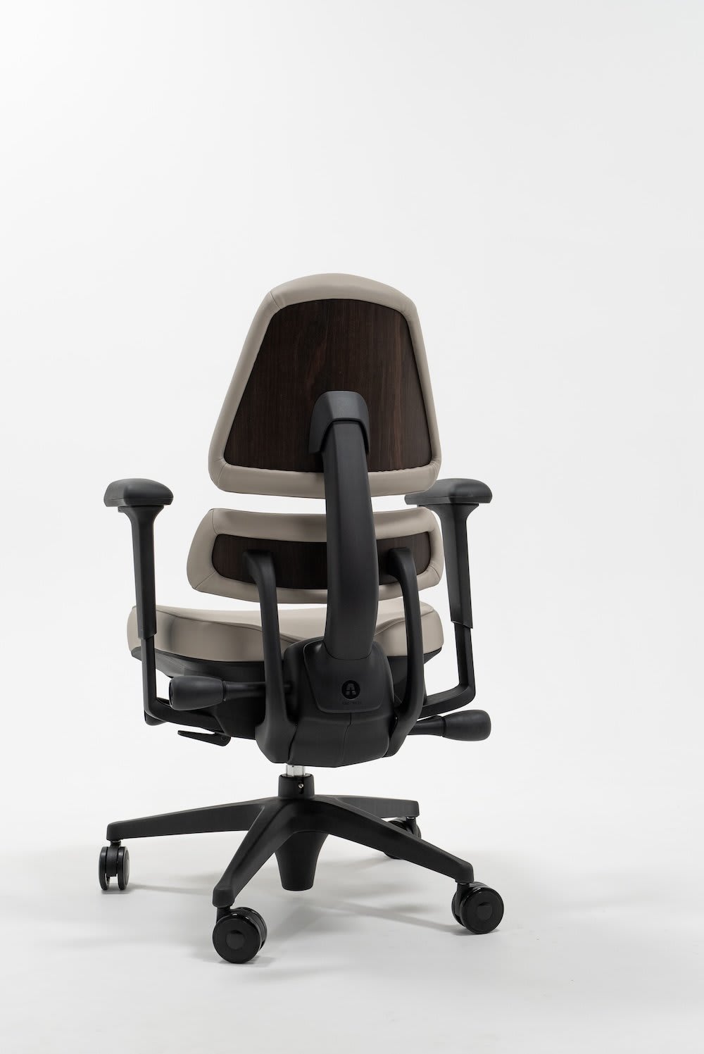 Onyx-DunePort-Walnut_Back