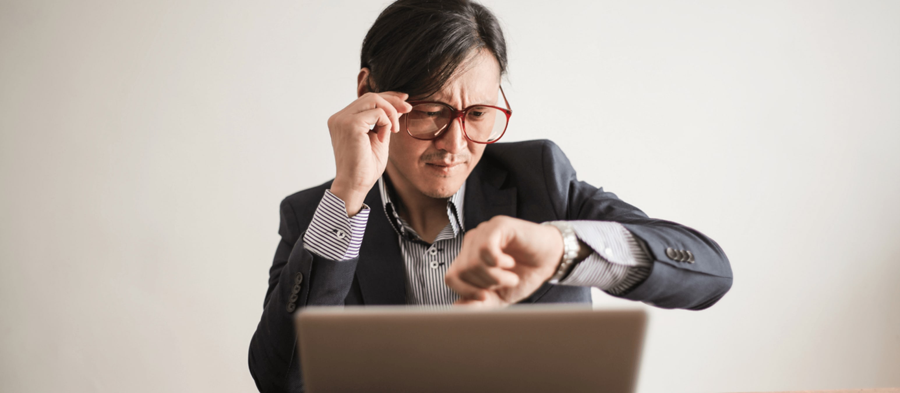 Preview image for 5 Signs That You Have Been Sitting Too Long