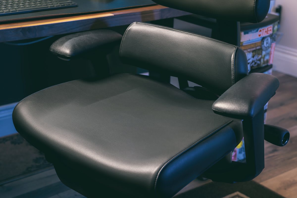 anthros_chair_13