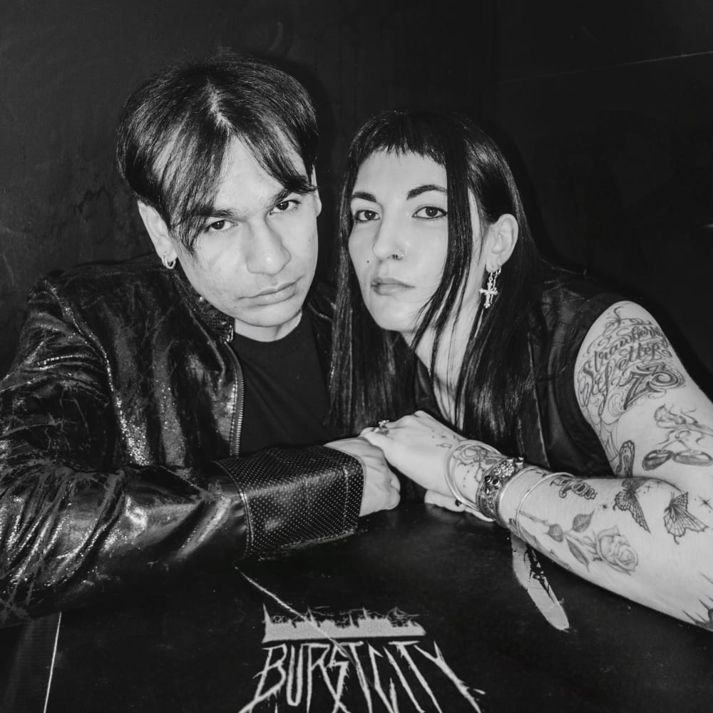Mila V b2b Parrish Smith