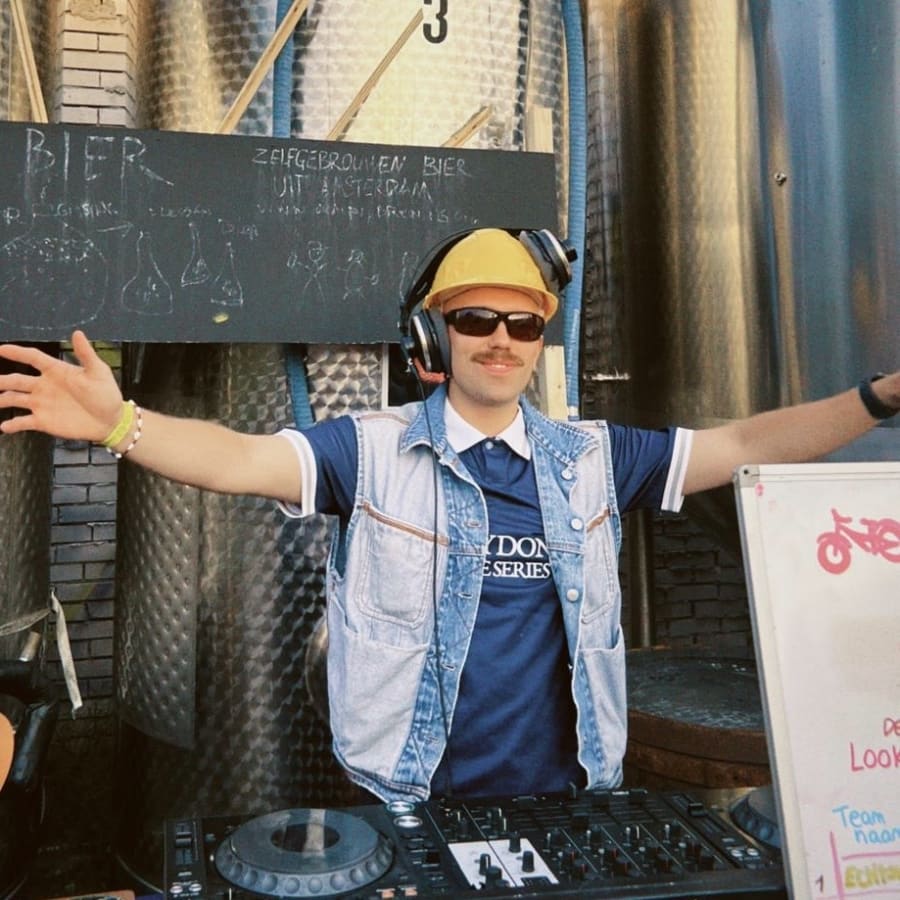 DJ Backstage