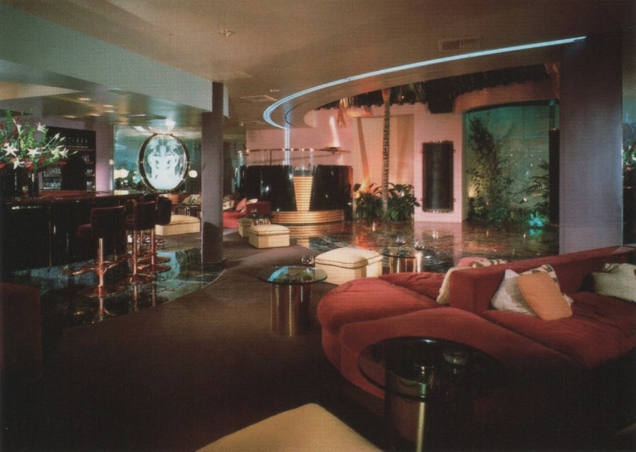 Grand Hotel de lUnivers Opium Lounge