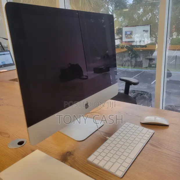 Apple Desktop