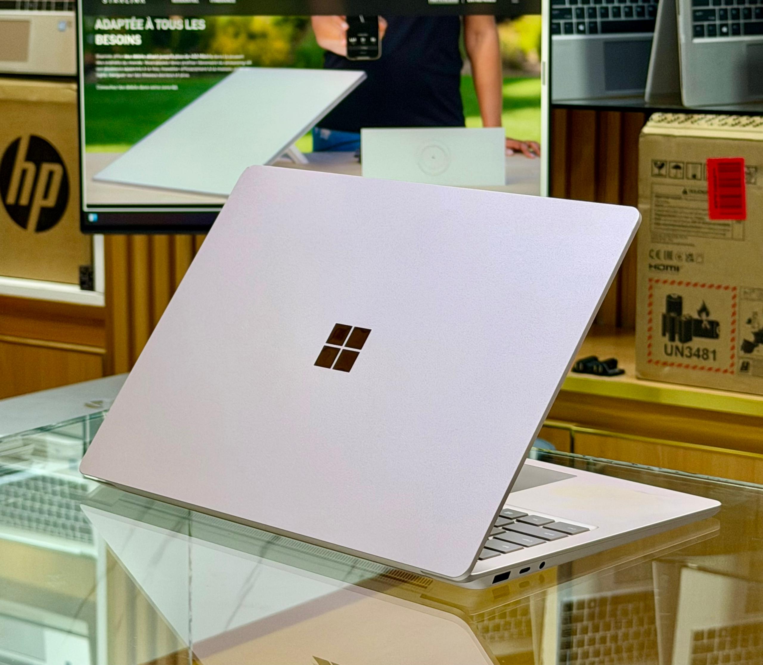 🏷️ Microsoft Surface laptop 4 