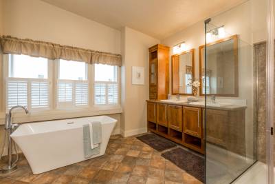 Champion Homes, Weiser, Idaho, Radiant Spa Bath