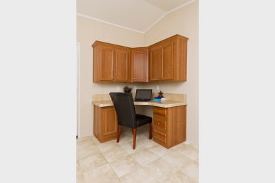 Medina by Titan Factory Direct desk