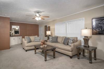 Commonwealth 203 living room