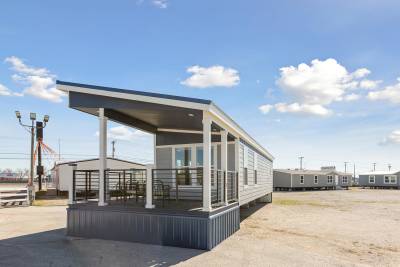 Exterior 6