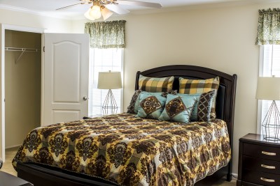 SIG4442C master bedroom