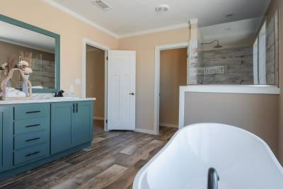 Master Bath 9