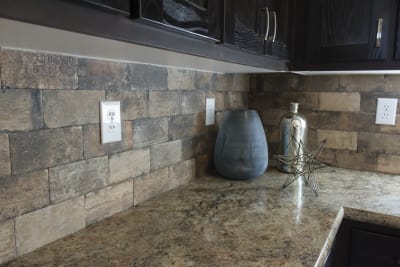 Cypress Manor 0643A backsplash and counter detail