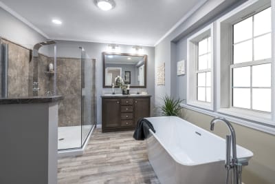 Dutch Diamon 2860-236 master bath
