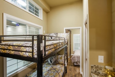 Park Model 529 hallway optional twin beds