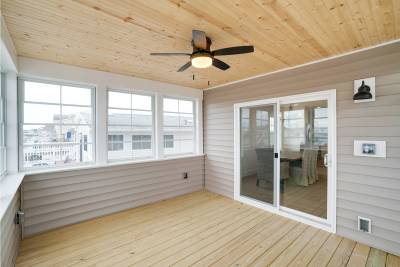 Excel Homes screened porch