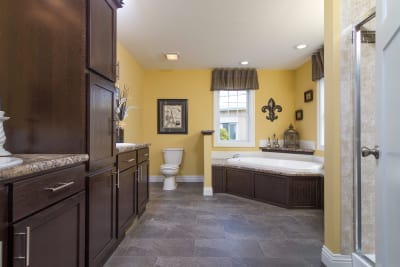 New Era Chataqua master bath