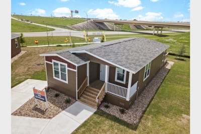 Exterior 4