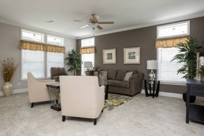HOMC 4563C living room