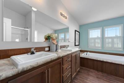 Champion Homes, York NE, Bathrooms