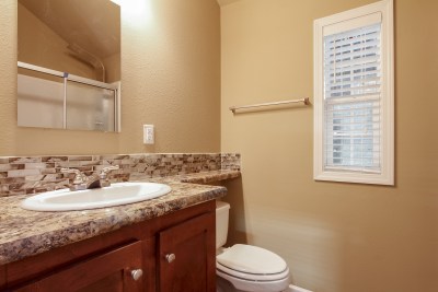 Park Model 529 bathroom