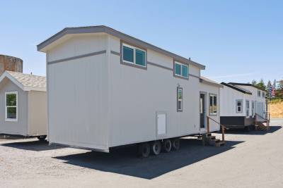 Exterior 4