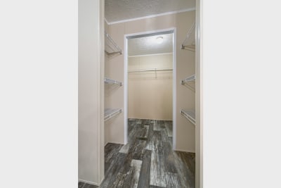 Commonwealth 203 optional glamour bath closet