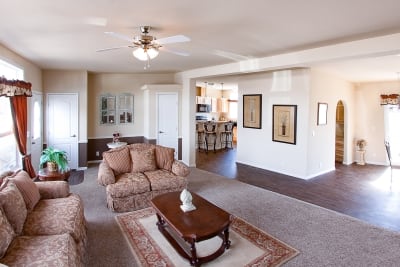 Huntington 887 living room