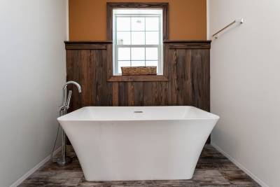 Master Bath Tub