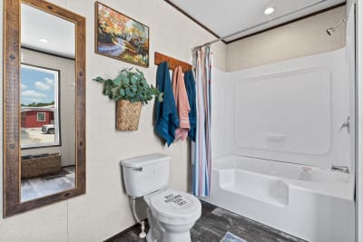 Champion Homes 4 bedroom manufactured home - Prime 3272H