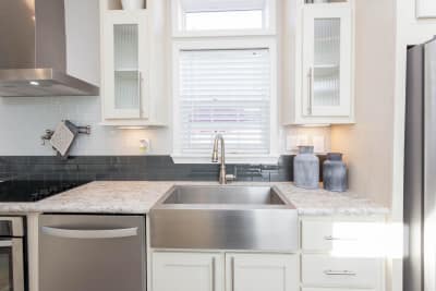 farmhouse sink
