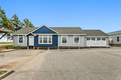 Exterior 5