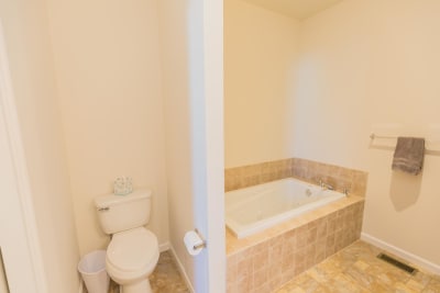 Excel Homes, Crestwood 3A, master bath