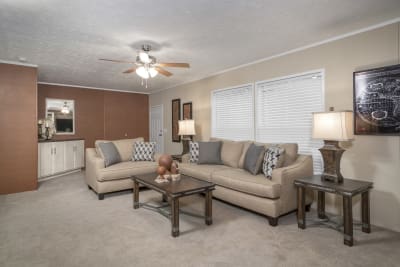 Commonwealth 203 living room