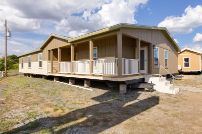 Exterior 1