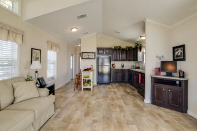 Cimarron Classic 1207 living room and kitchen
