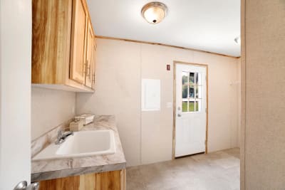 Laundry Room 4