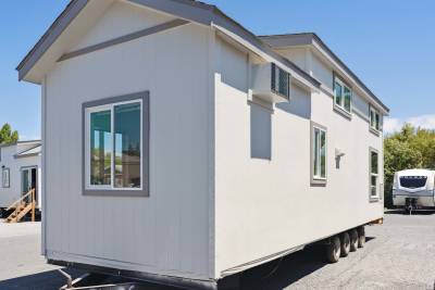 Exterior 3