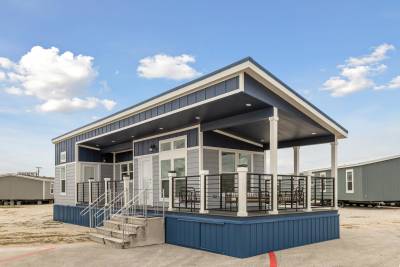 Exterior 4