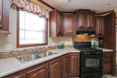 Northwood F26803 kitchen and dining area