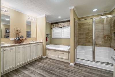 Ridgecrest 6010 master bath