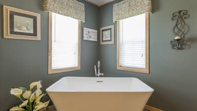 Highland Manufacturing, mobile homes, spa master bath