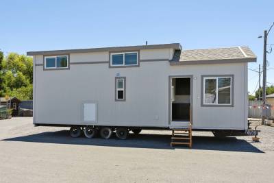 Exterior 2