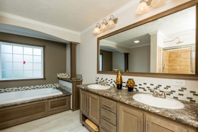 master bathroom 4