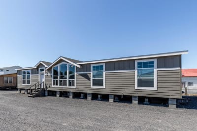 Exterior 3