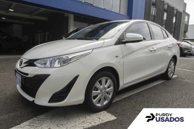 YARIS SEDAN E CVT Dual VVT-i