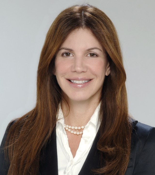 Lisa Sinclair - Douglas Elliman | CityRealty