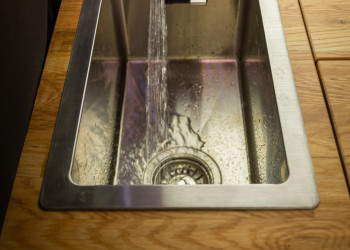 Volkswagen T6 LWB midtop kitchen sink @demausandmarsden 15.jpg