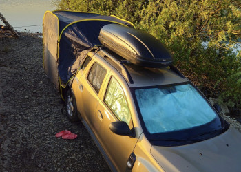 Dacia Duster tailgate tent lakeside camping window covers.jpg