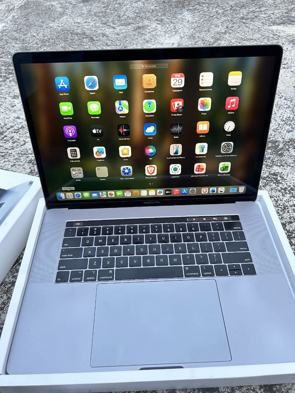 MacBook Pro 2019 - Core i7 9na Generación - 256 GB SSD - 32 GB - Chokhma Tech Riobamba